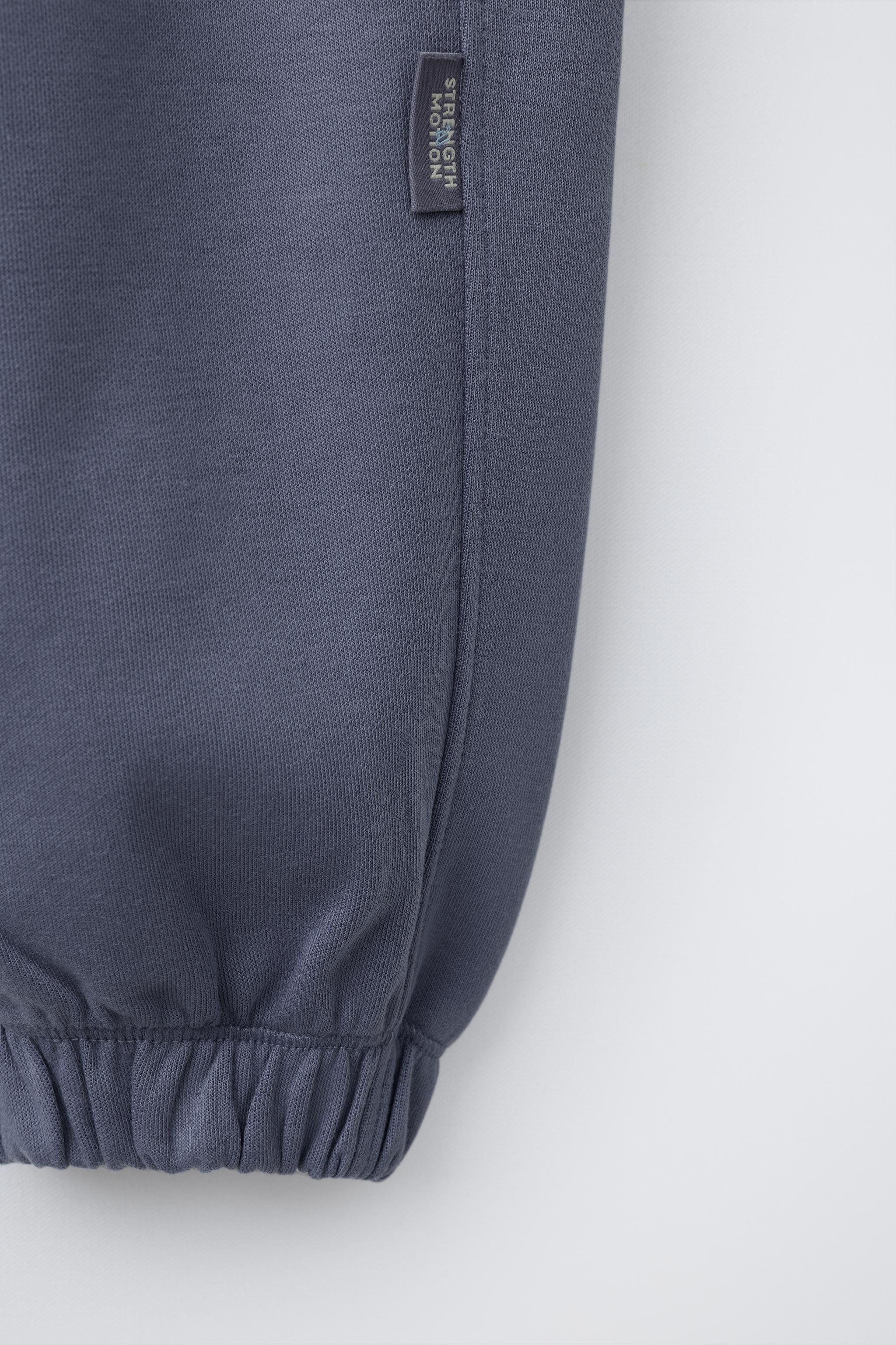 SWEATSHIRT AND JOGGER PANTS SET WITH TEXT